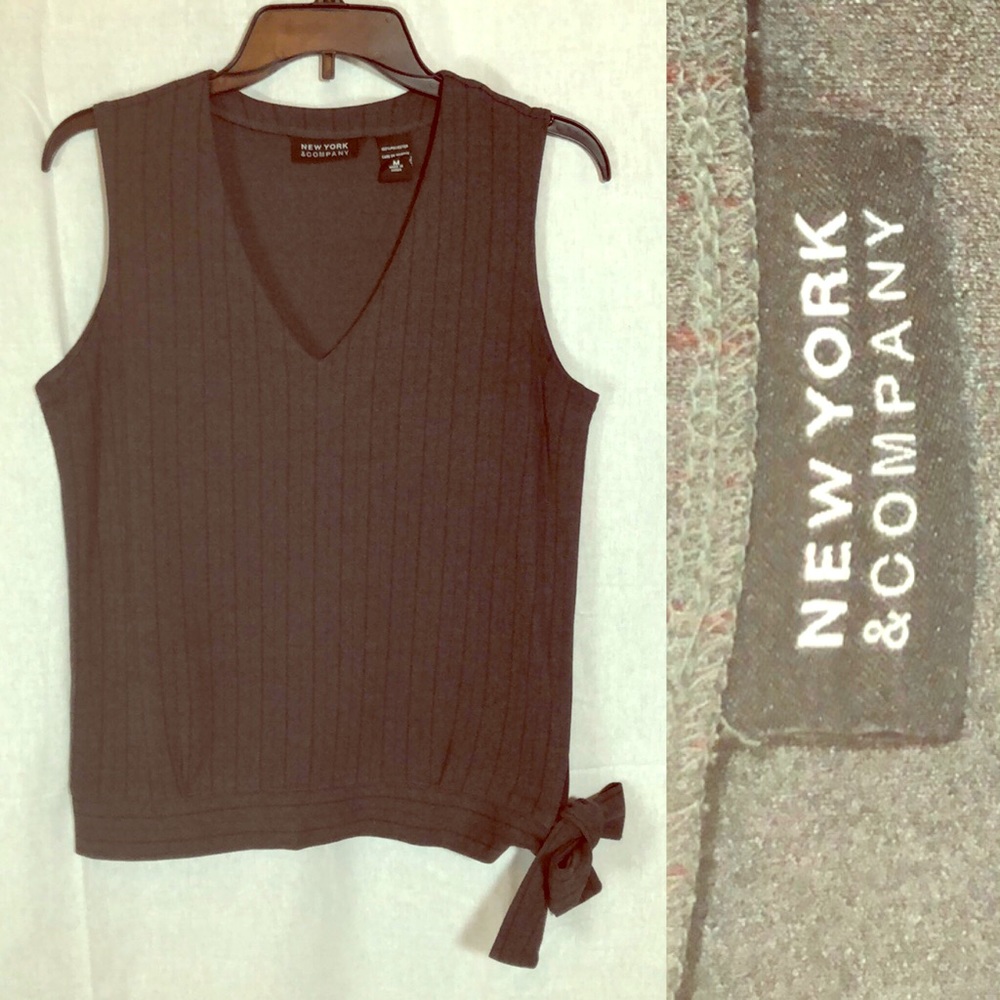 New York & Company Blouse size M